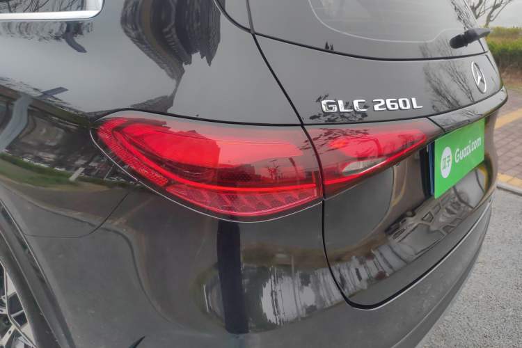 Used Mercedes-Benz GLC 2023 GLC 260 L 4MATIC Luxury Model 5 Seats
