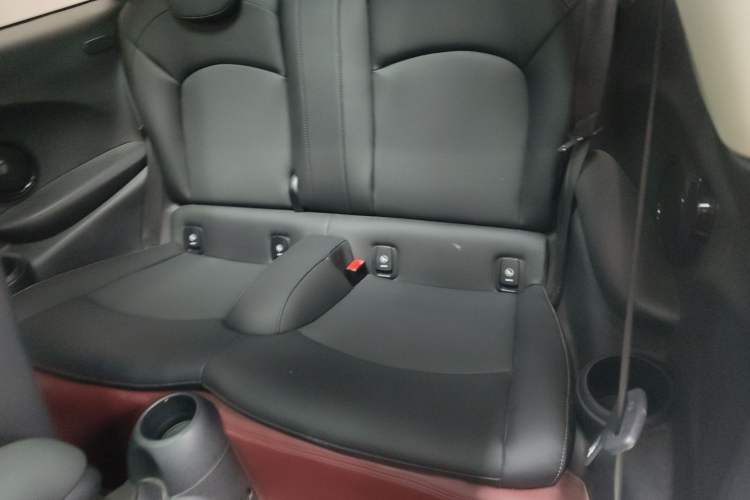 Used MINI MINI 2023 1.5T COOPER Artist