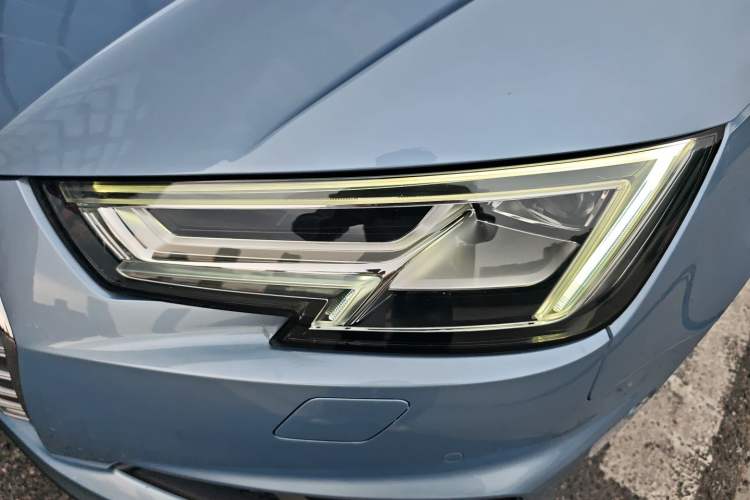 Used Audi A4L 2019 40 TFSI Fashion Version China V Left Front Headlight