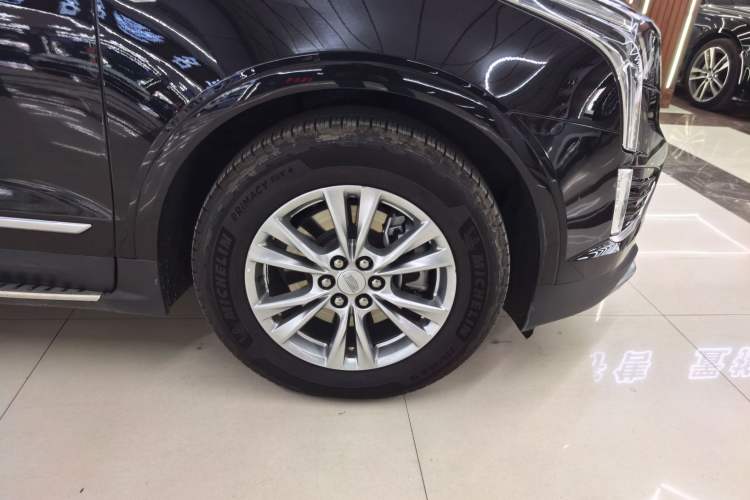 Used Cadillac XT5 2022 2.0T Two-Wheel Drive Luxury Version Exterior 3