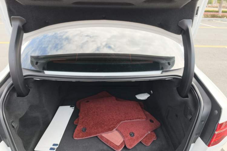 Used Jaguar XEL 2022 2.0T 250 PS R-DYNAMIC S Advanced Sport Edition Trunk