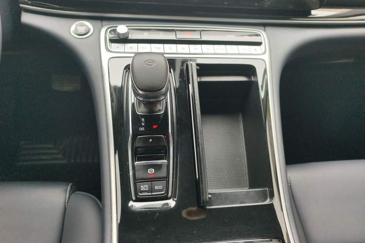 Used GAC Trumpchi M8 2023 Lingxiu Series 390T Luxury Edition Gear Lever