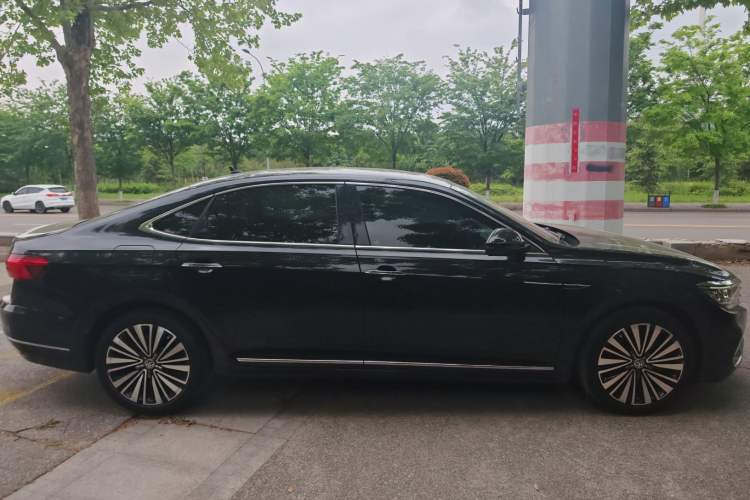 Used Volkswagen Passat 2019 330TSI Luxury Edition China VI Standard Exterior 2