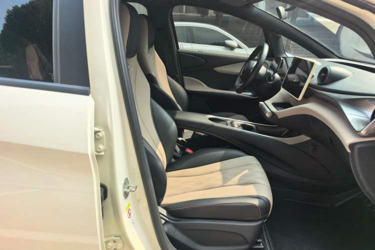 Used BYD Dolphin 2025 420km Free Edition
