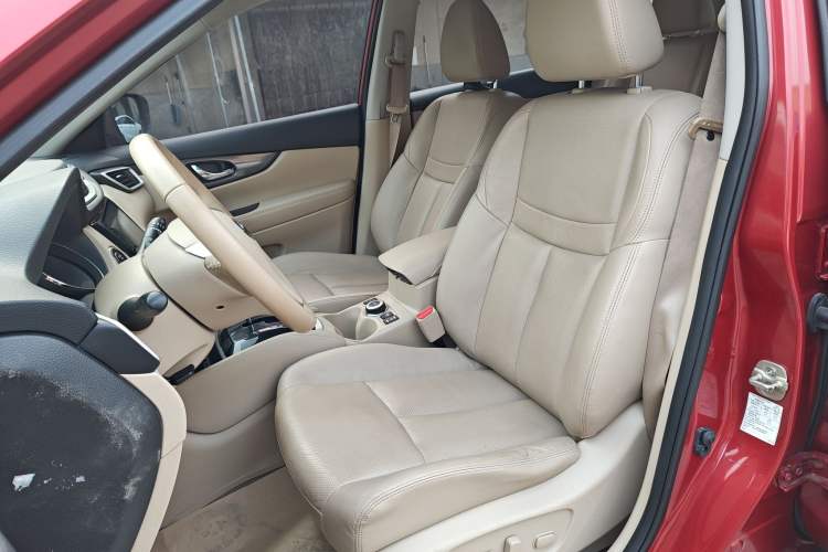 Used Nissan X-Trail 2014 2.5L CVT Leading Edition 4WD