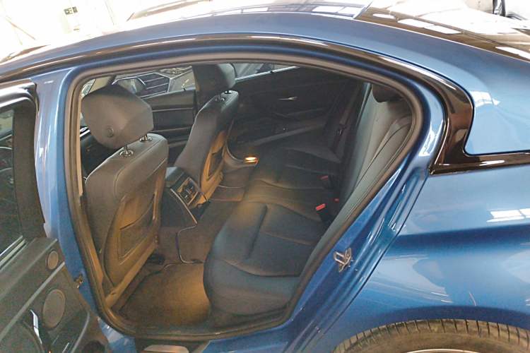 Used BMW 3 Series 2017 320Li M Sport Edition Left Rear Seat