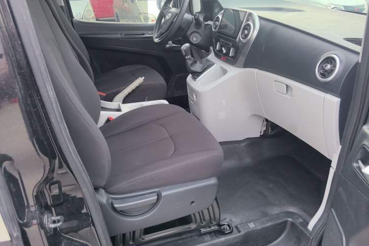 Used JAC Refine M3 2022 PLUS IKEA Edition 1.8L Comfort Version