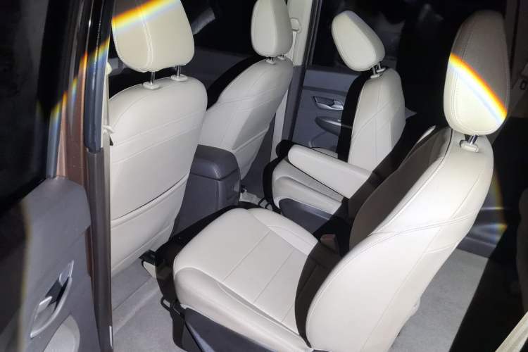Used Wuling Hongguang 2019 1.5L S Comfort Edition China VI LAR