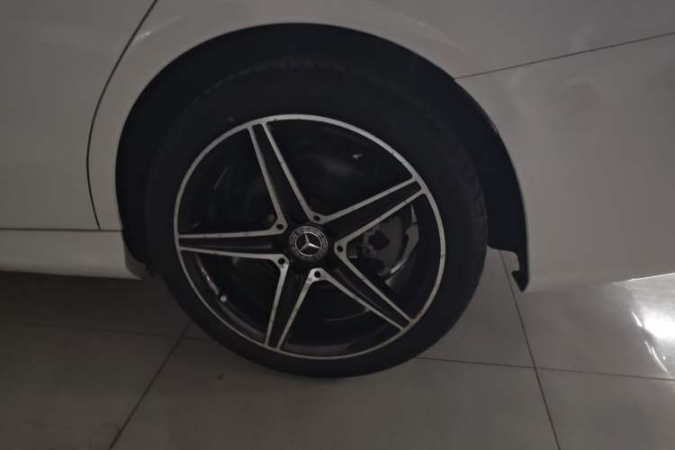 Used Mercedes-Benz C-Class 2018 C 200 Achievement Special Edition Exterior 5