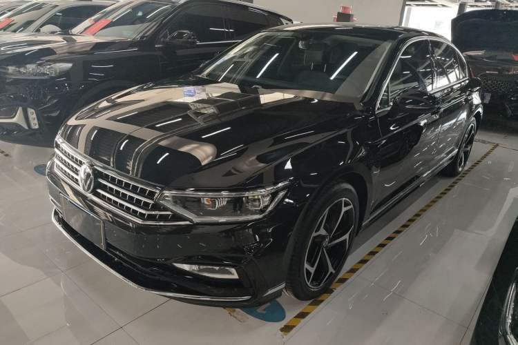 Used Volkswagen Magotan 2023 2 Million Units Limited Edition 330TSI DSG Leading Version