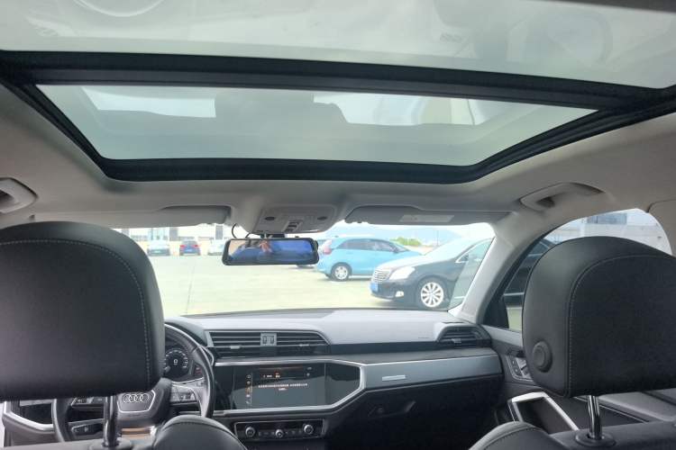 Used Audi Q3 2020 35 TFSI Fashion Dynamic Model Headliner