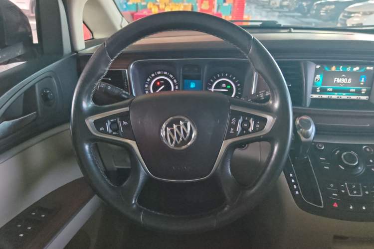 Used Buick GL8 2018 28T Luxury Model China VI Standard