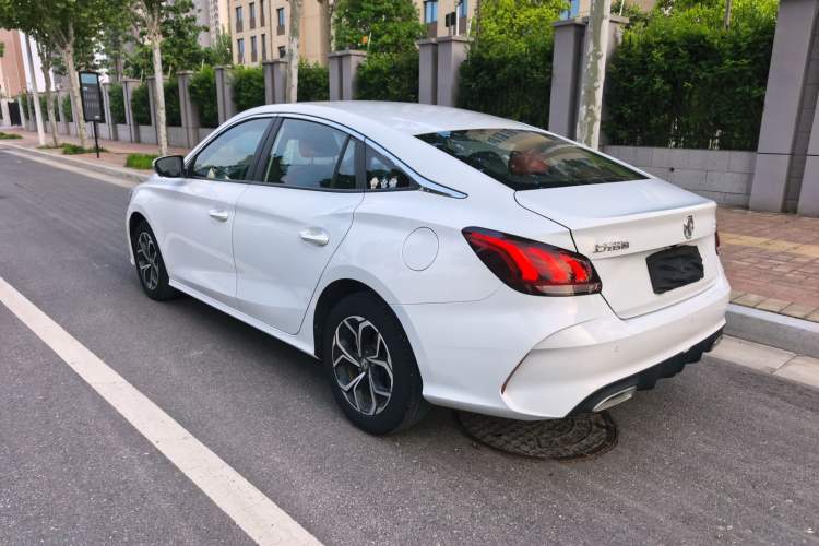 Used MG 5 2021 Revised Version 180 DVVT CVT Youth Luxury Edition Exterior 5