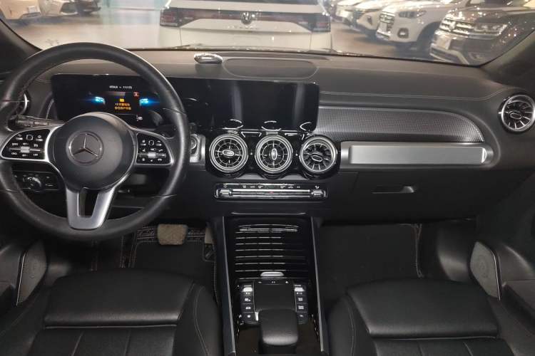 Used Mercedes-Benz GLB 2021 GLB 200 Dynamic Edition Audio And AC Panel