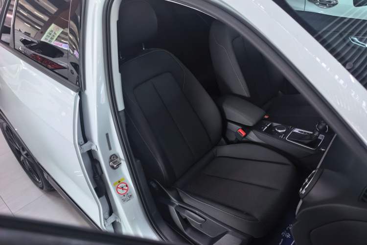 Used Audi Q2L 2021 35 TFSI Progressive Dynamic Edition
