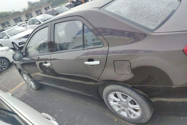 Used Geely Auto Diamond 2015 Sedan 1.5L Manual SuperDeluxe Model