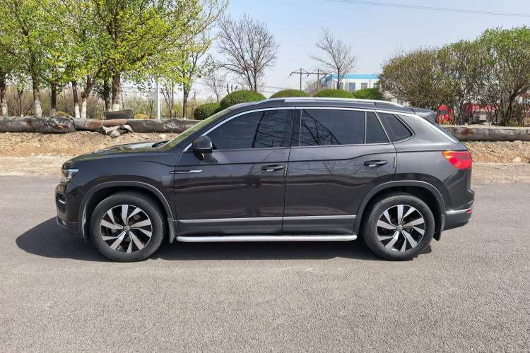 Used Volkswagen Tayron 2021 280TSI Two-Wheel Drive Luxury Smart Connectivity Version