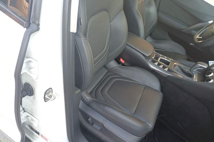 Used DS 5 2015 1.6T Elegant Edition THP160