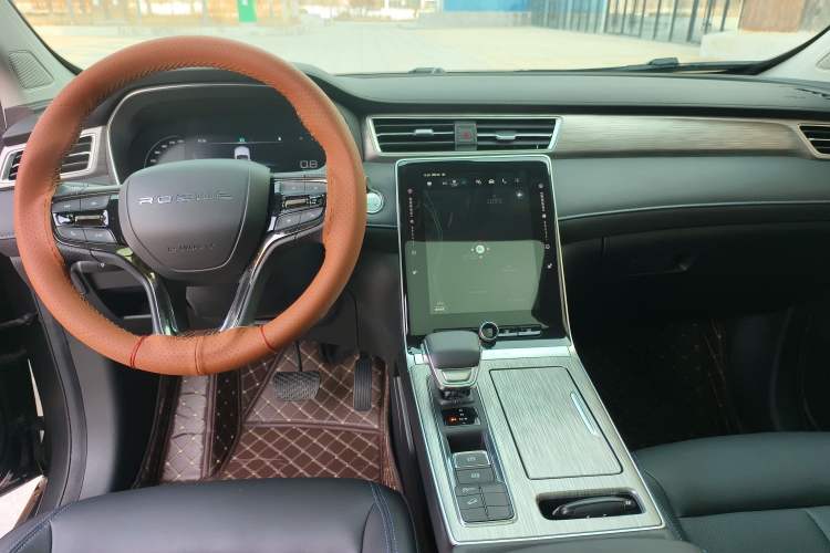 Used Roewe RX5 2025 PLUS 330TGI Automatic Trendsetting Smart Edition