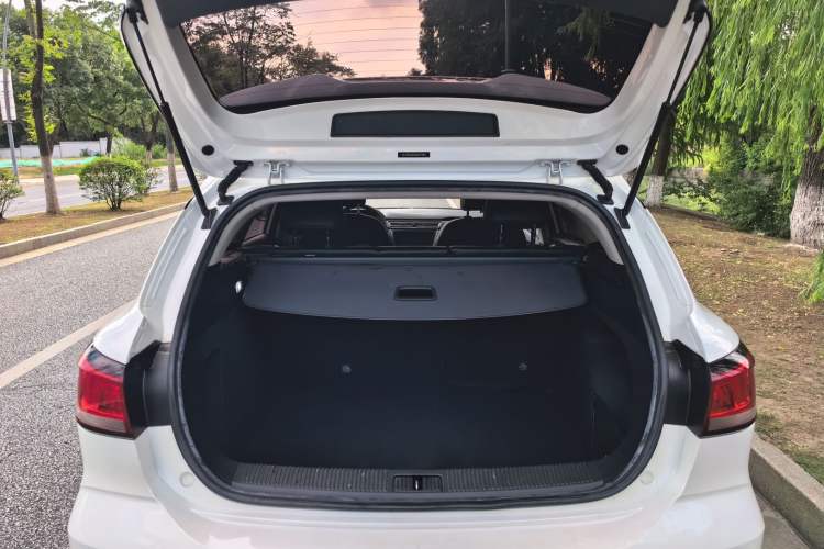 Used Roewe Ei5 2019 Smart Connect Flagship Edition