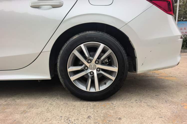 Used Honda Civic 2023 240TURBO CVT Dynamic · Center Stage Special Edition Exterior 2