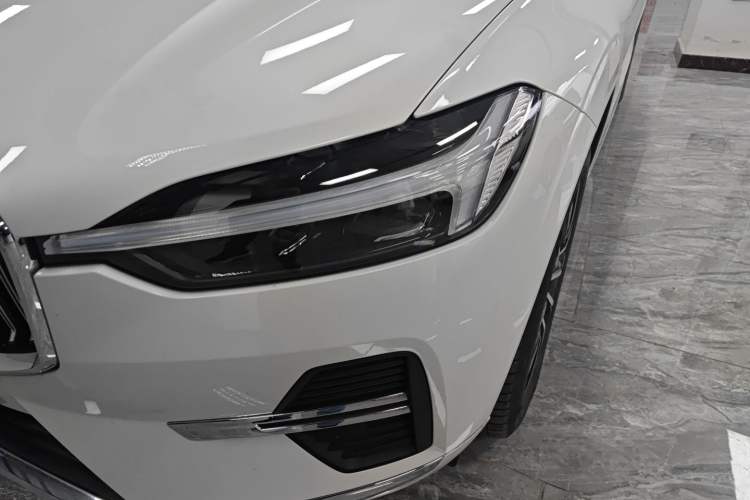 Used Volvo XC60 2024 B5 4x4 Smart Luxury Edition
