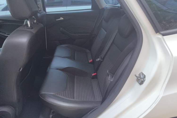 Used Ford Focus 2017 Hatchback 1.6L Automatic Fashion Edition Smart Drive Version