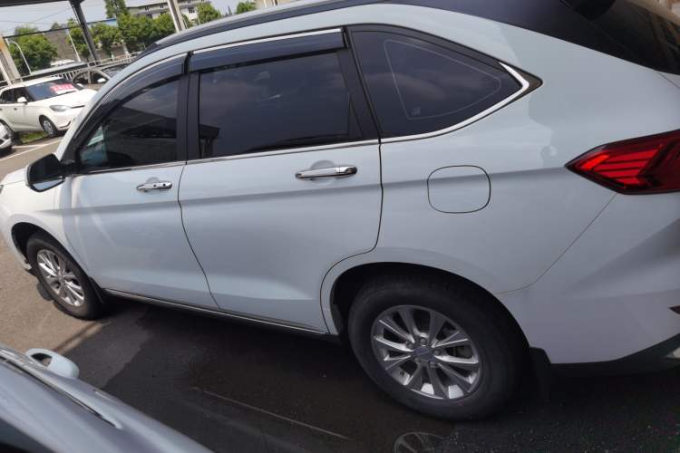 Used Haval M6 2021 PLUS 1.5T DCT Smart Enjoyment Model
