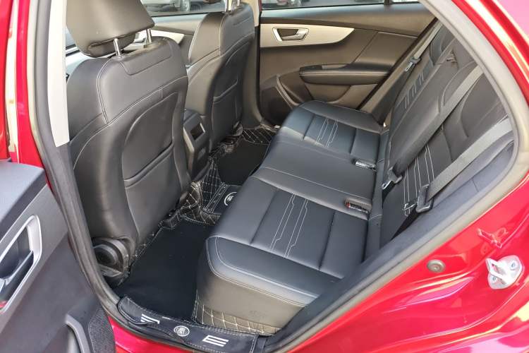 Used BYD Qin New Energy 2019 High-Range Luxury Model Interior 2