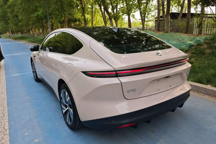 Used Nio ET5 2024 75 kWh Exterior 1