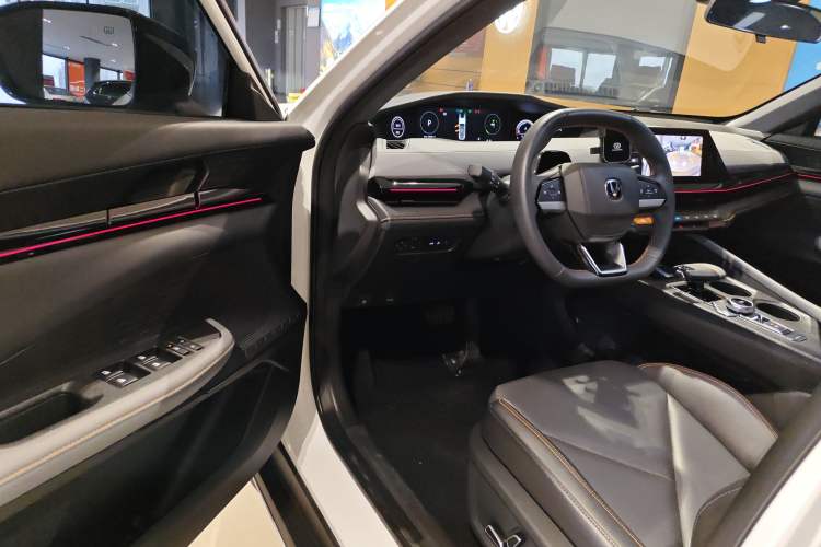 Used CHANGAN UNI-V 2022 1.5T Prestige Version Driver Seat