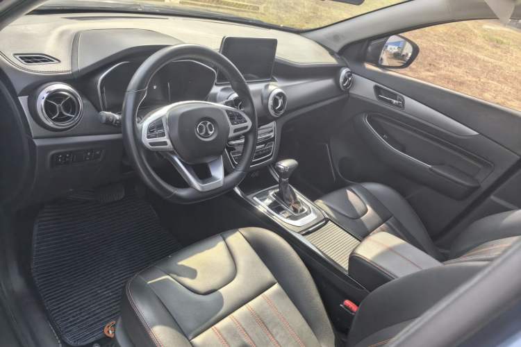 Used BAIC Beijing X5 2019 1.5T CVT Elite Version China VI
