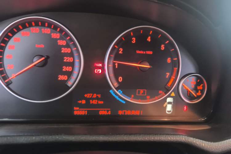 Used BMW X4 2016 xDrive20i M Sport Edition Odometer Close Up