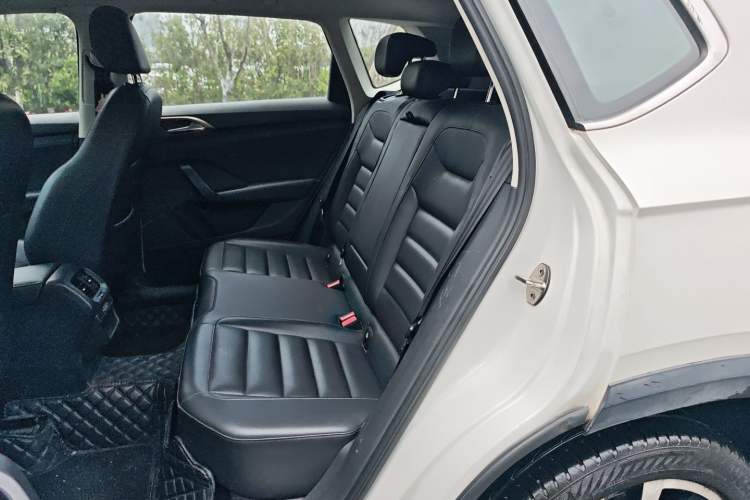 Used Volkswagen Tharu 2019 330TSI Four-Wheel Drive Flagship Model China VI Standard Left Rear Seat