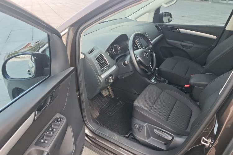 Used Volkswagen Sharan 2018 Revised Version 380TSI Comfort Edition 7-Seater Interior 1