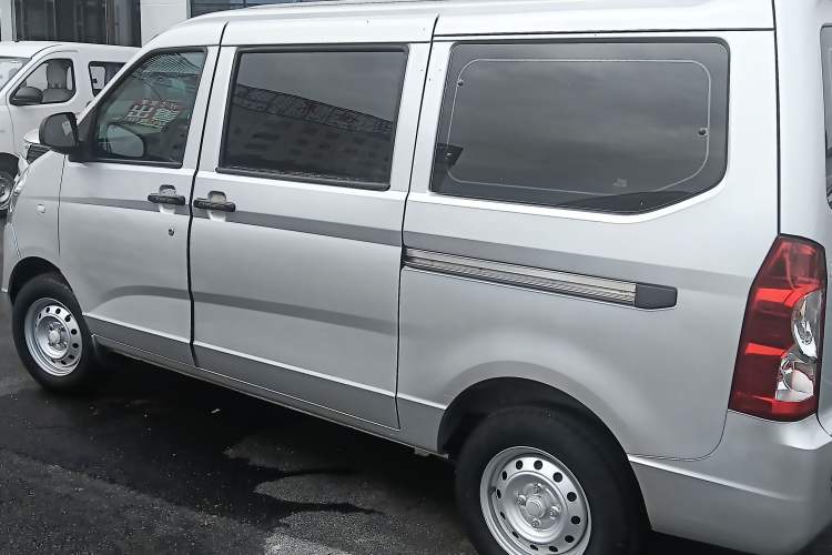 Used Wuling Rongguang 2021 1.2L S Standard Model Air-Conditioned Version 5-Seater LSI