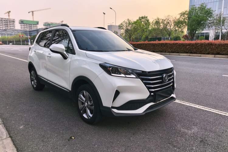 Used CHANGAN CS15 2021 1.5L Automatic Entry-Level Trim Exterior 2