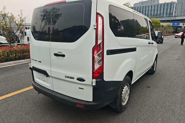 Used Ford Transit 2019 2.0T Diesel Multi-Purpose Commercial Vehicle Short Wheelbase Low Roof 6-Seater China VI Standard Rear Right 45 Deg