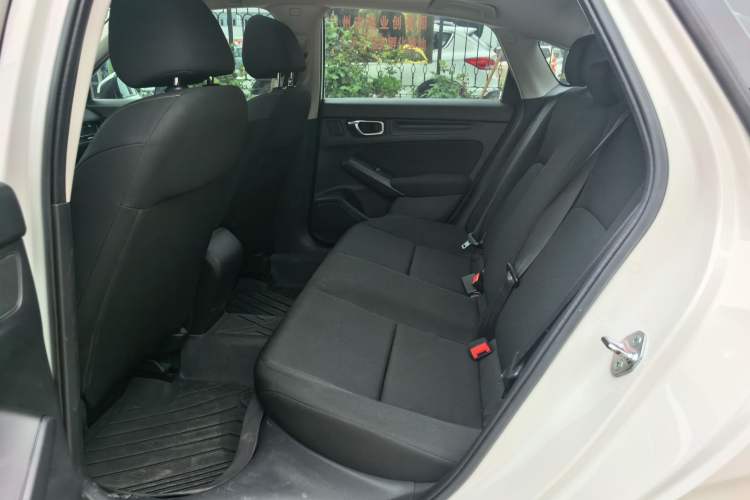 Used Honda Civic 2023 240TURBO CVT Dynamic · Center Stage Special Edition Left Rear Seat