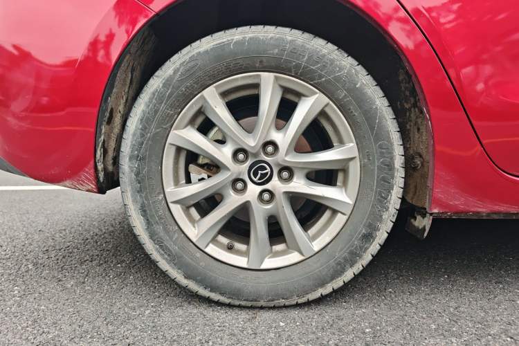 Used Mazda 3 Axela 2017 Sedan 1.5L Automatic Luxury Model Emission Standard China V Exterior 4