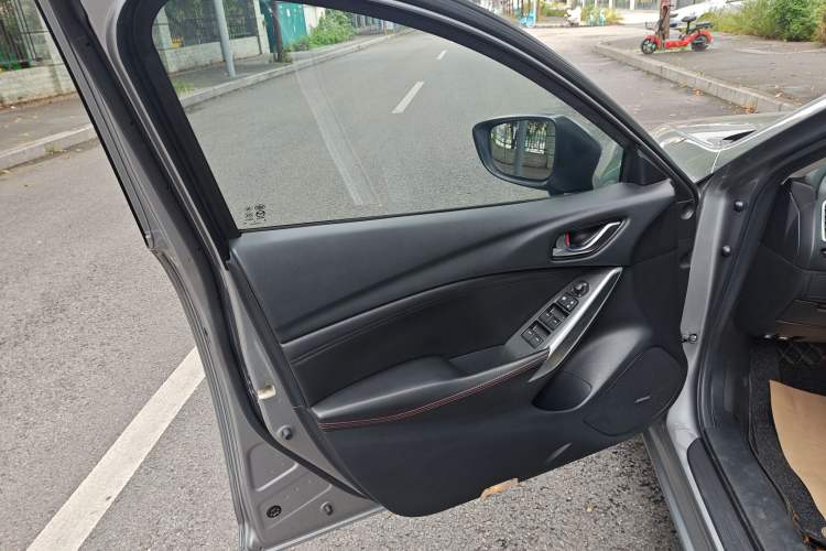 Used Mazda Atenza 2015 2.5L Blue Sky Prestige Edition
