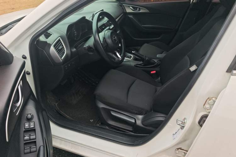 Used Mazda Mazda 3 Axela 2017 Hatchback 1.5L Automatic Comfort Model Emission Standard China V