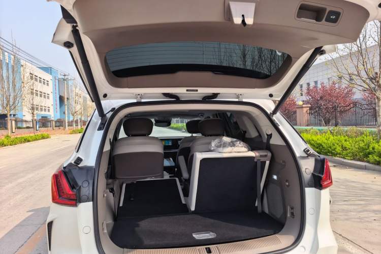 Used Roewe RX9 2023 2.0T Two-Wheel Drive Enjoyment Version Trunk