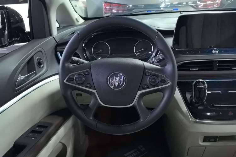 Used Buick GL8 2022 Land Business Class 652T Luxury Model Steering Wheel