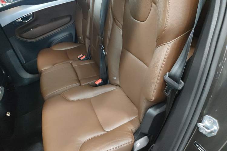 Used Volvo XC90 2019 T5 Zhiyi Edition 7-Seater China V Emission Standard