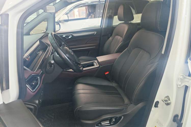 Used GAC Trumpchi M6 2021 PRO 270T DCT Luxury Edition
