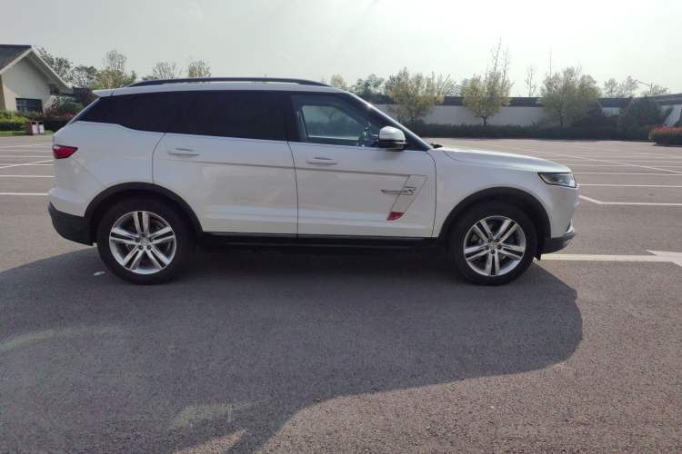 Used Zotye T700 2017 1.8T Manual Luxury Model
