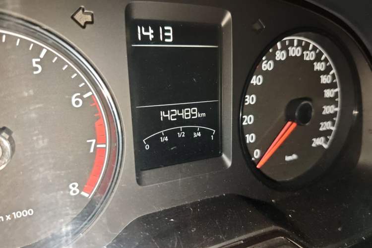 Used Volkswagen Lavida 2013 Revised Classic 1.6L Automatic Fashion Edition
