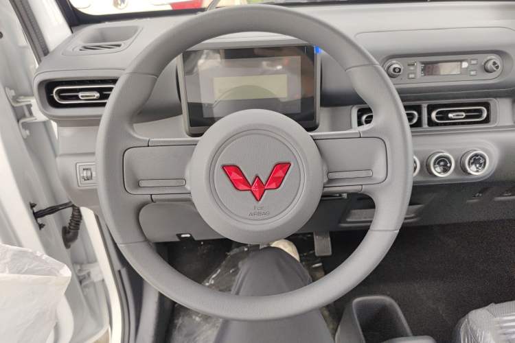 Used Wuling Zhiguang New Energy 2025 Comfort Model