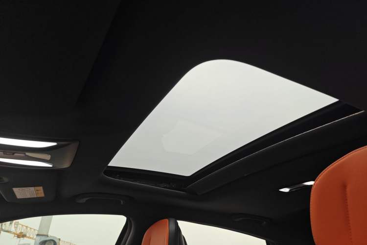 Used CHANGAN UNI-V iDD 2023 ZhiDian iDD 1.5T 113km Smart & Fun Version
